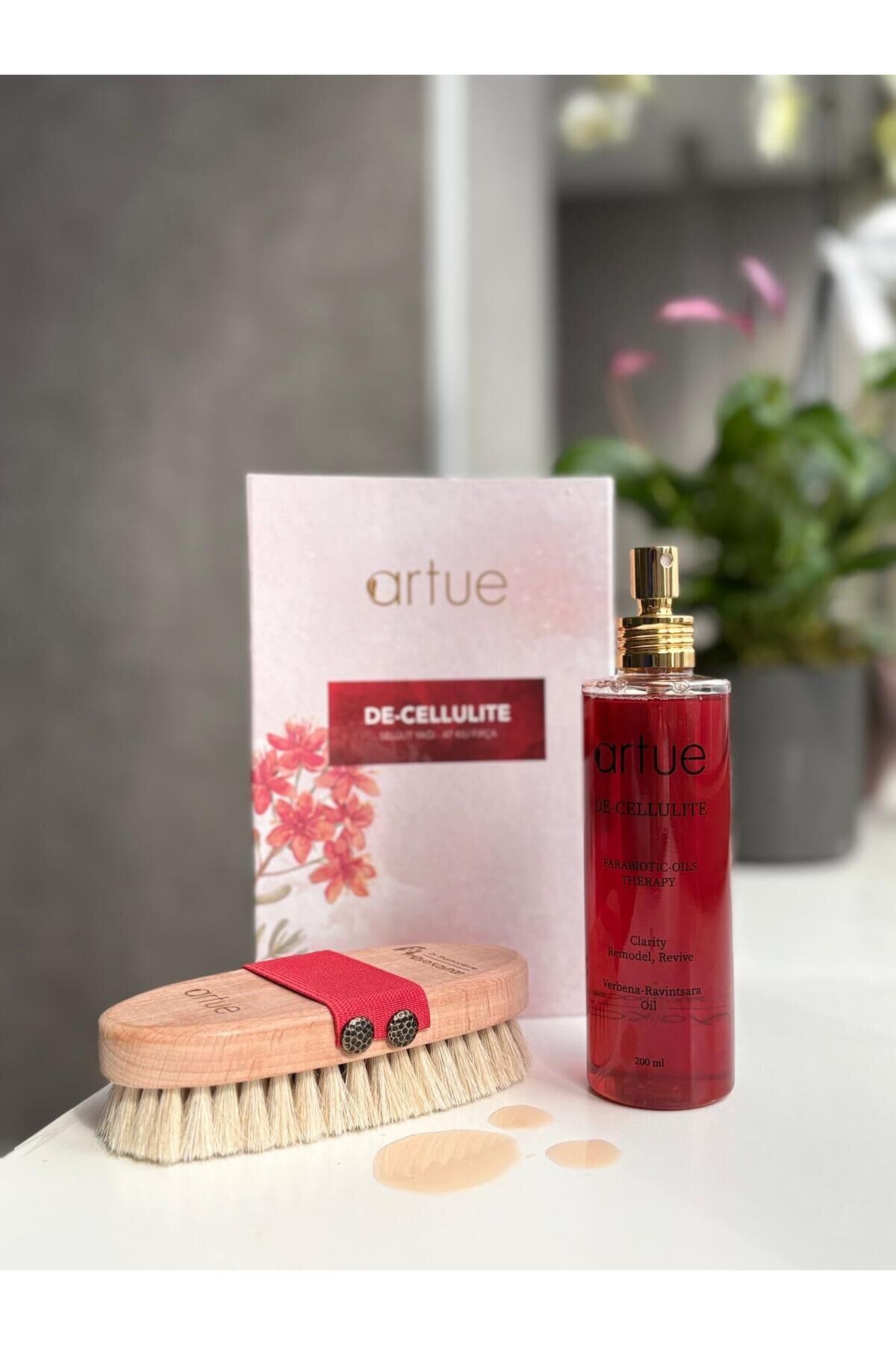 De-Cellulite + At Kılı Fırça Hediye Kutusu